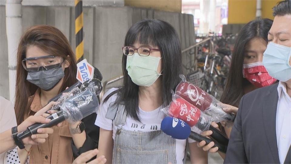 女遭YouBike調度車倒車撞　交通局認定司機違規