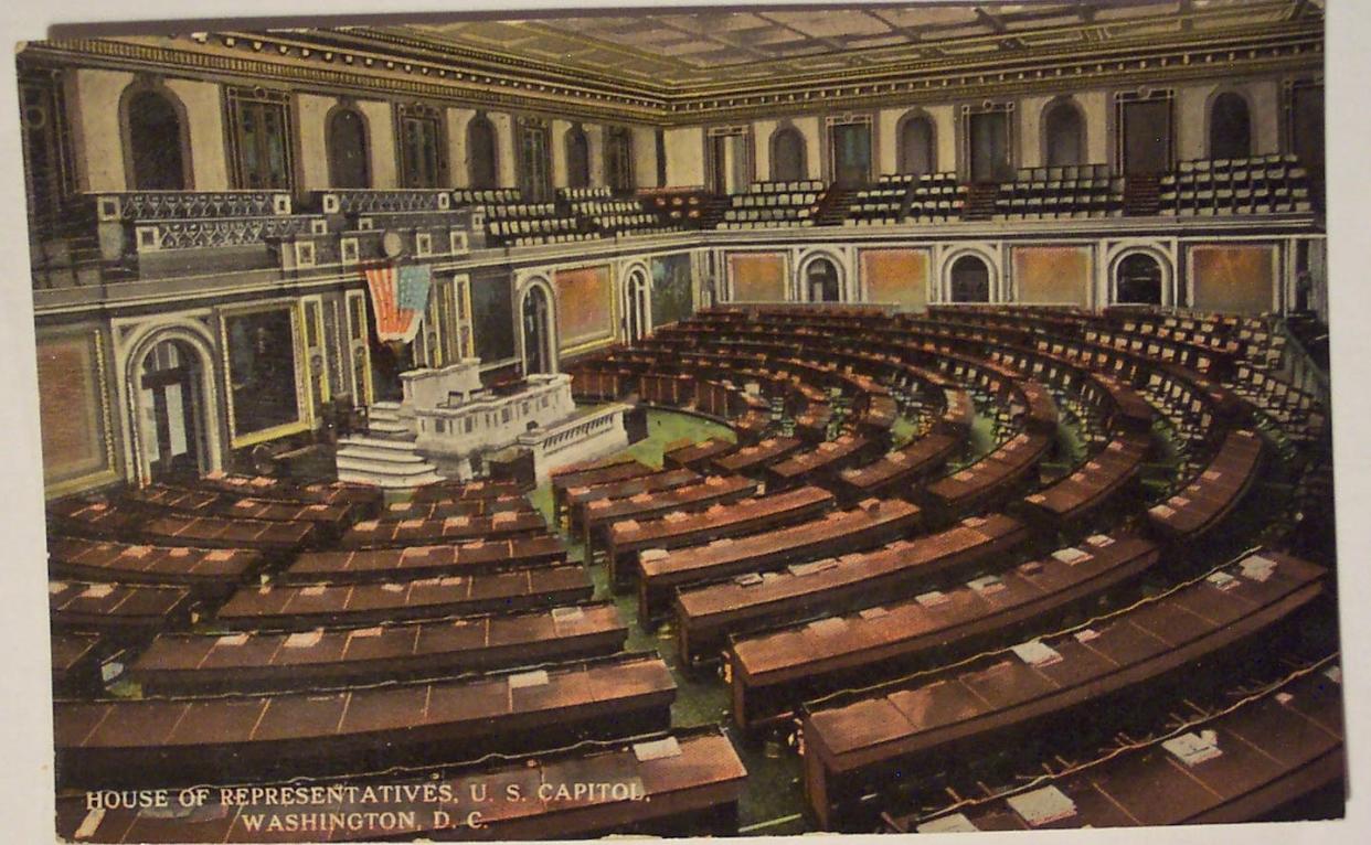 A 1913 postcard shows the U.S. House of Representatives in the year its membership was fixed by law at 435. <a href="https://www.flickr.com/photos/vintagehalloweencollector/2733086201" rel="nofollow noopener" target="_blank" data-ylk="slk:vintagehalloweencollector via Flickr;elm:context_link;itc:0;sec:content-canvas" class="link ">vintagehalloweencollector via Flickr</a>, <a href="http://creativecommons.org/licenses/by-nd/4.0/" rel="nofollow noopener" target="_blank" data-ylk="slk:CC BY-ND;elm:context_link;itc:0;sec:content-canvas" class="link ">CC BY-ND</a>