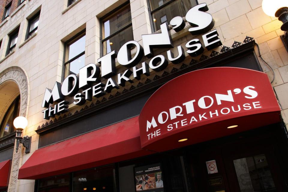 19) Morton's Steakhouse