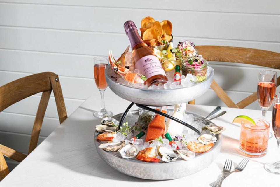 El famoso restaurante “Rosé All Day”, The Hampton Social, abrirá sus puertas en Miami en diciembre de 2023. Foto: Cortesía The Hampton Social