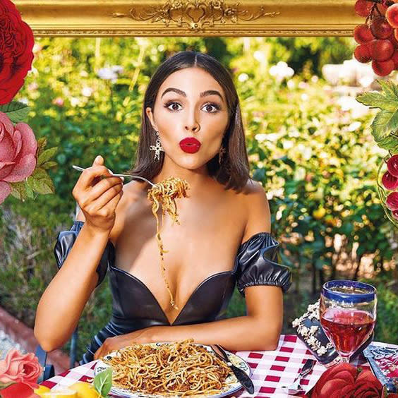 <p>Olivia Culpo, ancienne Miss USA et Miss Univers, a également adopté la tendance des photos de pâtes. D’ailleurs, ce cliché posté sur Instagram a obtenu 104 523 « j’aime ».<br> Crédit photo : Instagram Olivia Culpo </p>