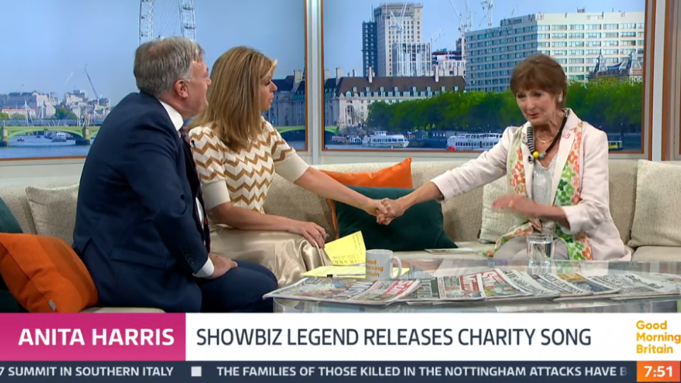 Anita Harris held Kate Garraway's hand. (ITV screengrab)