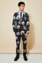 <p><strong>Boohoo Man</strong></p><p>boohooman.com</p><p><strong>$18.00</strong></p><p>Dark floral suits are the best combination of dressed-up and laid-back, making them the perfect homecoming outfit for guys who want to make a stylish entrance.</p>