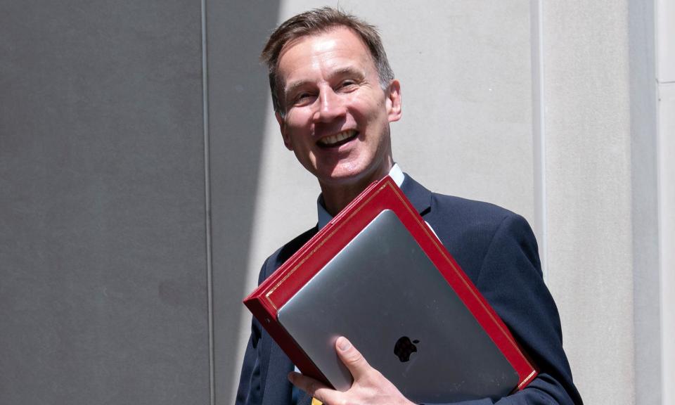 <span>Jeremy Hunt’s Treasury is already drawing up plans for an autumn statement before polling day.</span><span>Photograph: José Luis Magaña/AP</span>