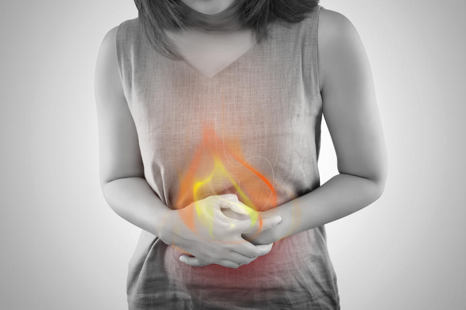 腸爆裂又稱腸穿孔，嚴重時會併發腹膜炎，具極高死亡風險。示意圖來源：Getty Images
