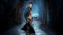 Nach acht Jahren Pause feierte die Krimiserie 2021 ihr Comeback "Dexter: New Blood" hauchte dem Serienkiller Dexter Morgan (Michael C. Hall) wieder Leben ein. In der fiktionalen Kleinstadt Iron Lake will er ein neues Leben beginnen - gar nicht so einfach. (Bild: 2021 Showtime Networks Inc.)