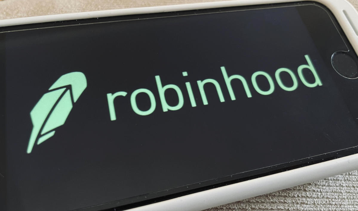 Robinhood can still grow in face of interest rate cuts, CEO says