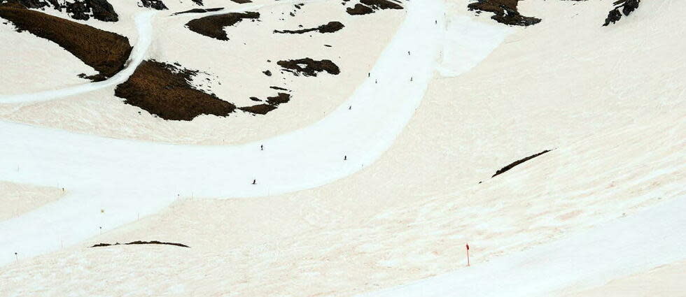 Les poussières venues du Sahara recouvrent les neiges des massifs européens (ici en Bavière).  - Credit:KARL-JOSEF HILDENBRAND / DPA / dpa Picture-Alliance via AFP