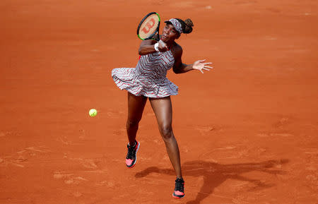 Tennis - French Open - Roland Garros, Paris, France - May 27, 2018 Venus Williams of the U.S. in action during her first round match against China's Qiang Wang REUTERS/Christian Hartmann