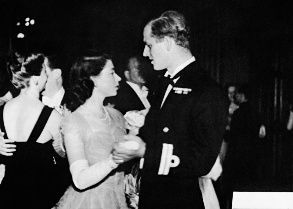 <p>The future queen danced with her fiancé for the first time in public at a ball in Edinburgh, Scotland on July 15, 1947. Photo: Getty Images.</p> 