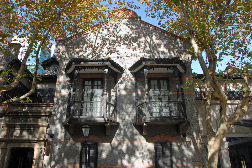 A typical Shikumen building in the Xintiandi area of Shanghai, China. (Photo: Gettyimages)