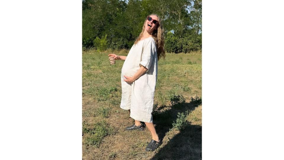 Amanda Seyfried shares a throwback pregnancy photo of herself on her farm