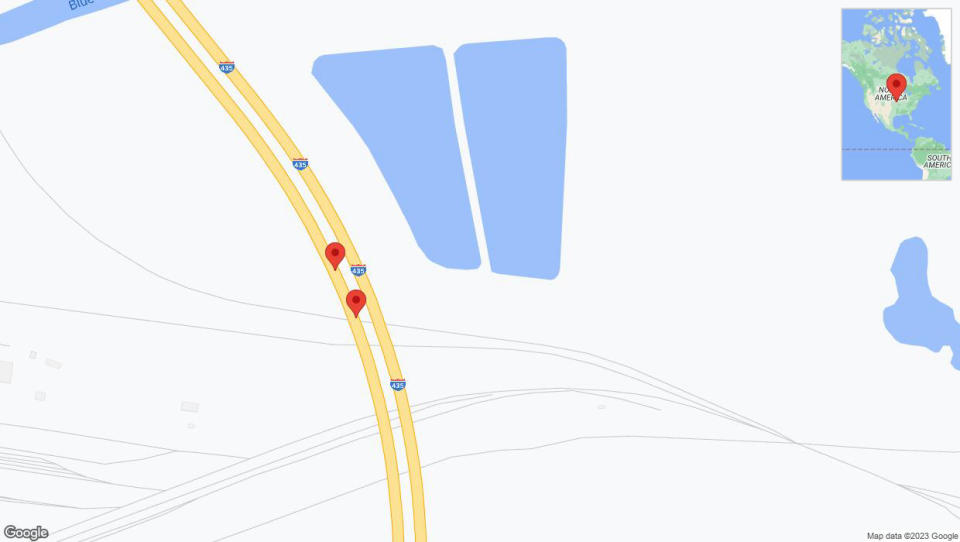 A detailed map that shows the affected road due to 'Broken down vehicle on southbound I-435 in Independence' on November 24th at 8:35 p.m.