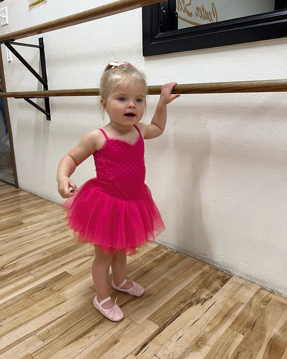 Lindsay Arnold Celebrates Daughter Sage's First Dance Class