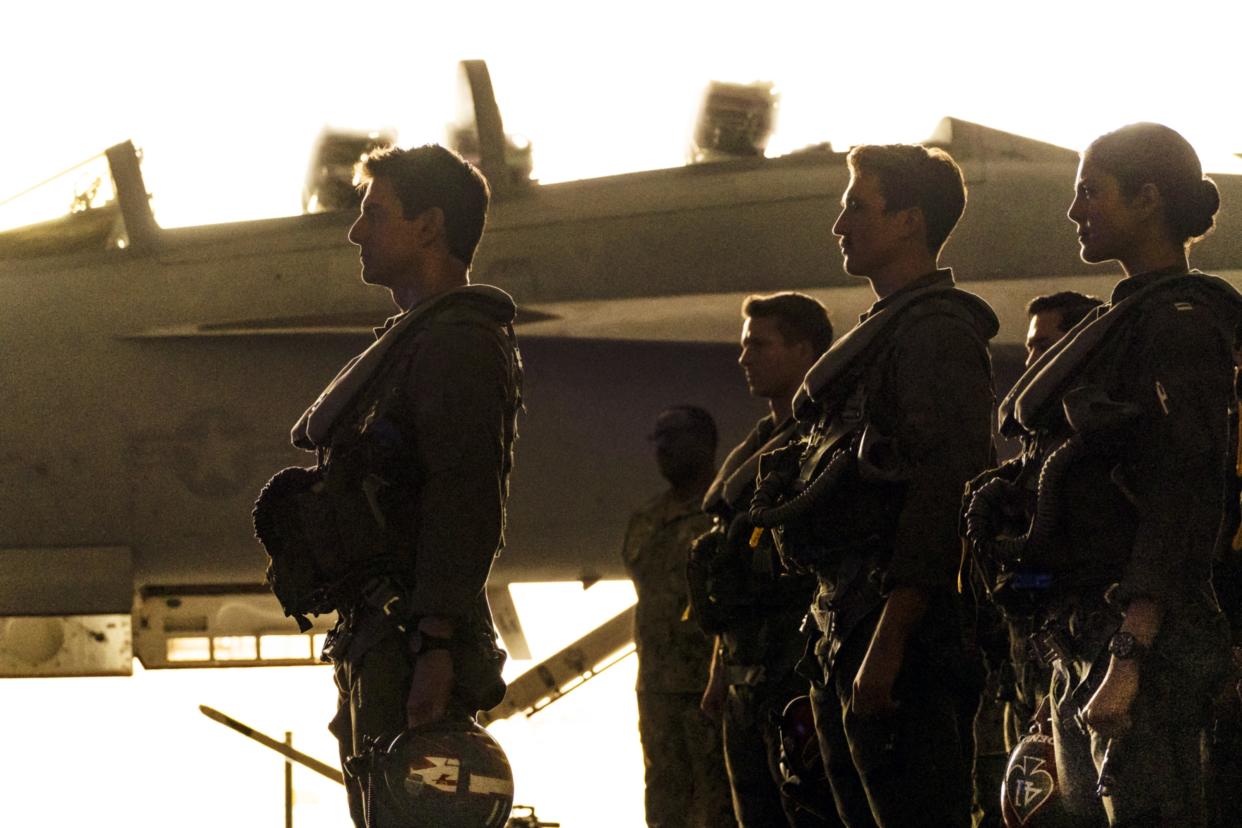 TOP GUN: MAVERICK, (aka TOP GUN 2), front, from left: Tom Cruise, Glen Powell, Miles Teller, Monica Barbaro, 2022. ph: Scott Garfield / © Paramount Pictures / Courtesy Everett Collection