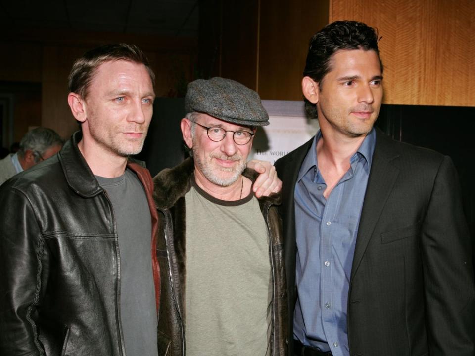 Bana with co-star Daniel Craig and director Steven Spielberg at a preview of ‘Munich’ in 2005 (Getty)