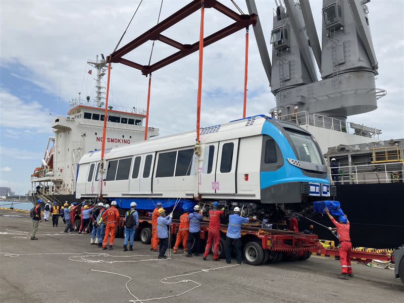 三鶯線列車抵達台北港。（圖／新北捷運局提供）