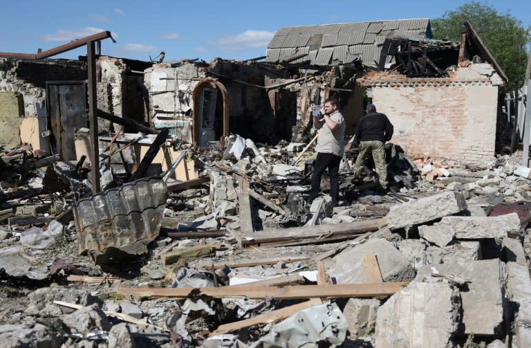 Una casa destruida por un ataque con misiles en la localidad de Krasylivka, en la región de Kiev, el 8 de mayo de 2024 (Anatolii Stepanov)