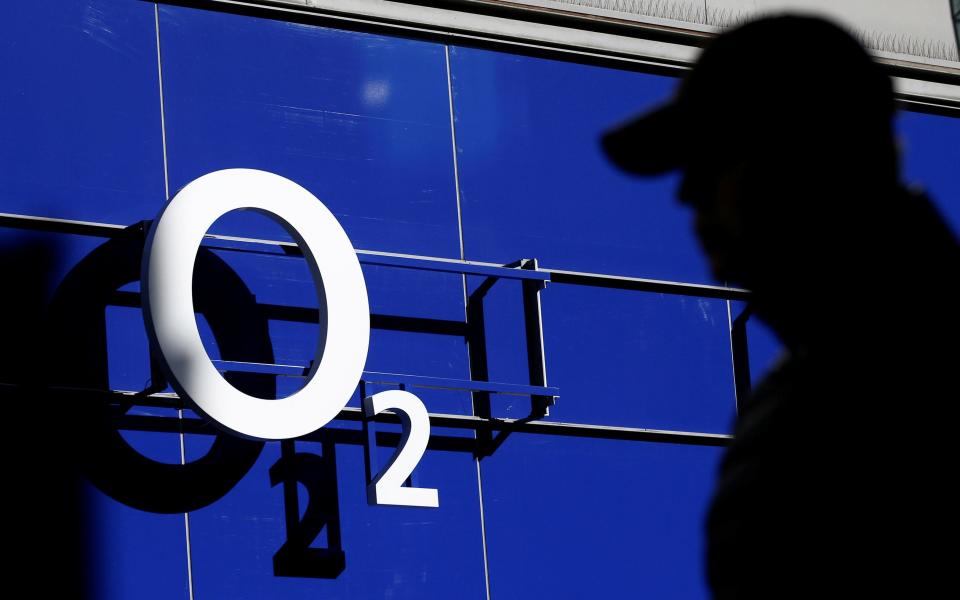 Mark Evans, chief executive of O2, backed a call by rival EE for Ofcom to press ahead with a big money sale of radio spectrum - PHIL NOBLE