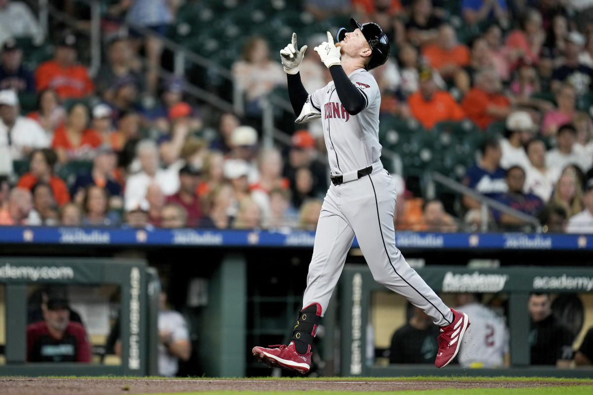 Pavin Smith homers in first 3 at-bats, has 8 RBIs in Diamondbacks’ 12-6 win over Astros