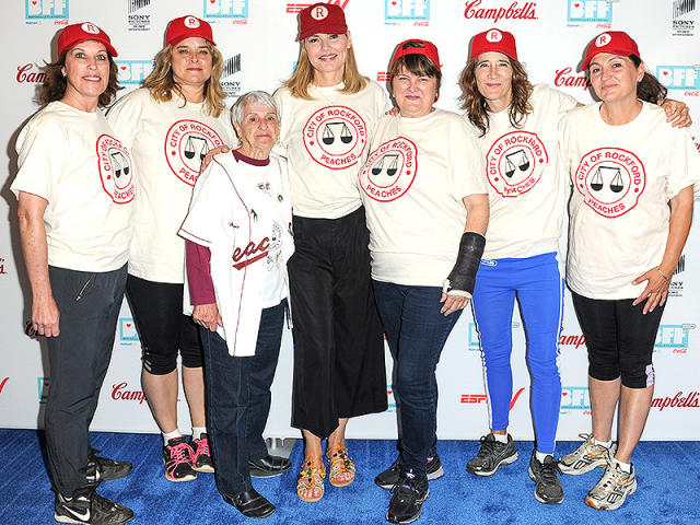 The Peaches Are Pitching Again: Geena Davis and A League of Their Own Cast  Reunite for Bentonville Film Festival