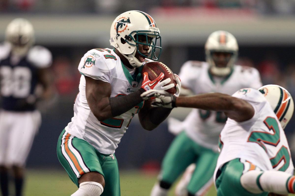Former Dolphins cornerback Vontae Davis reportedly passes away at age 35