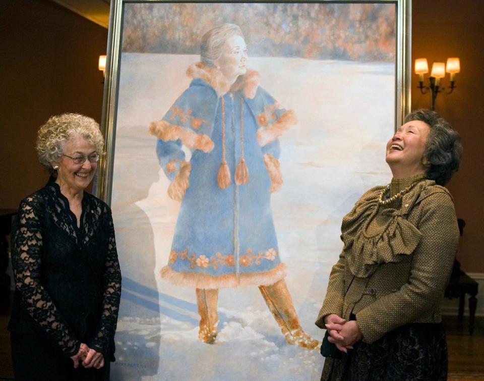 Former Governor General Adrienne Clakson laughs with artist Mary Pratt in front of the official portrait of herself after a unveiling ceremony at Rideau Hall, the official residence of the Governor General,  in Ottawa, Thursday, February 15, 2007.