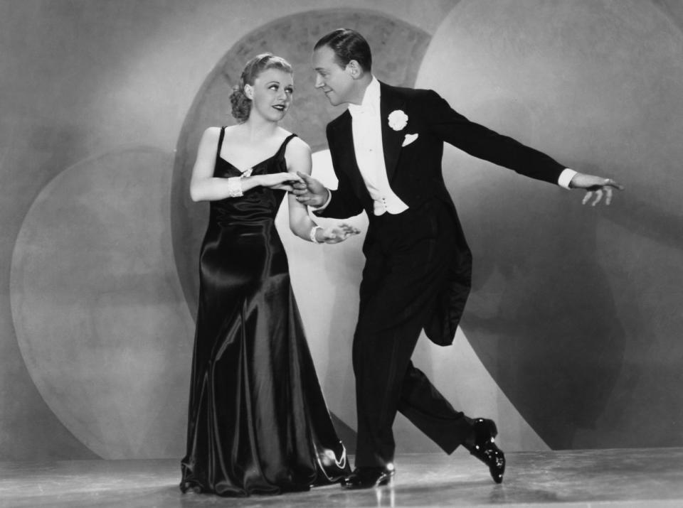 Ginger Rogers und Fred Astaire standen mehrfach gemeinsam vor der Kamera, hier für den Film "Roberta" von 1935. (Bild: RKO/Archive Photos/Getty Images)