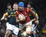 Rugby Union Britain - Wales v South Africa - Principality Stadium, Cardiff, Wales - 26/11/16 Wales' Justin Tipuric breaks through the South African defence to score a try Reuters / Rebecca Naden Livepic