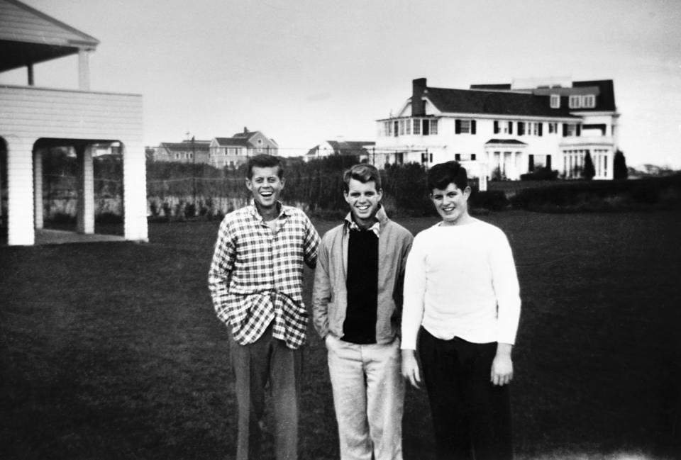 teenaged kennedy brothers