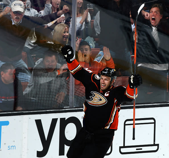 Ryan Getzlaf #15 of the Anaheim Ducks celebrates his first period