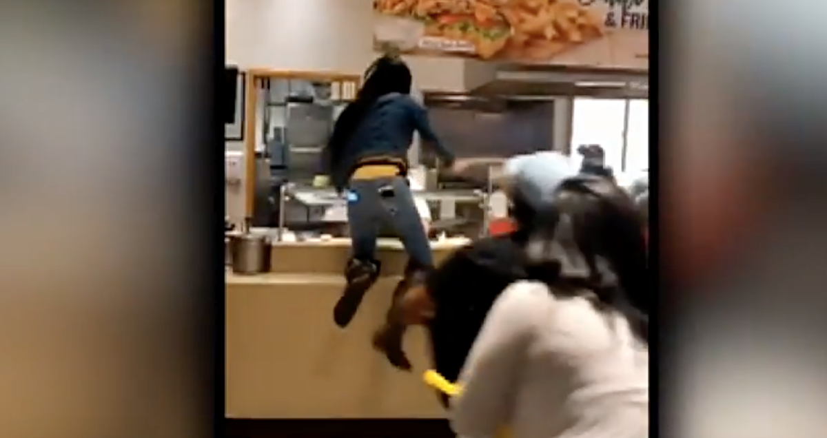 Group of women attack food court employees at mall after card is