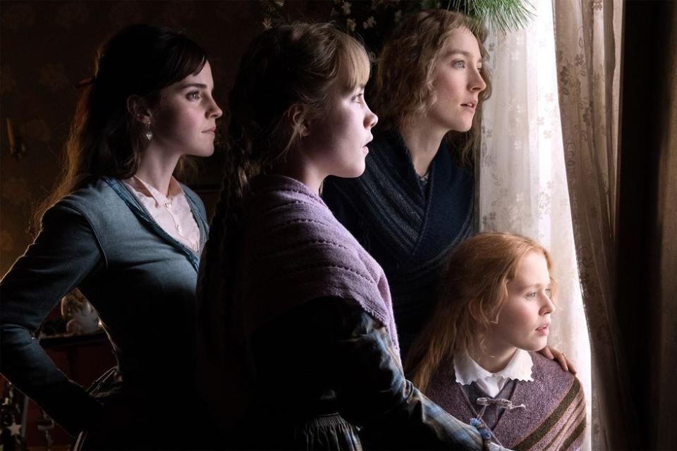 <p>「馬其家四姊妹」由艾瑪華森（Emma Watson）、瑟夏羅南（Saoirse Ronan）、弗洛倫斯佩悠（Florence Pugh）、伊麗莎斯坎倫（Eliza Scanlen）飾演，另外還有《以你的名字呼喚我》堤摩西柴勒梅德（Timothée Chalamet）飾演的男主角，蘿拉鄧恩（Laura Dern）飾演的母親，以及眾所期待的由影后梅莉史翠普（Meryl Streep）飾演的姑姑！</p> <cite>WILSON WEBB/© 2019 CTMG, INC</cite>