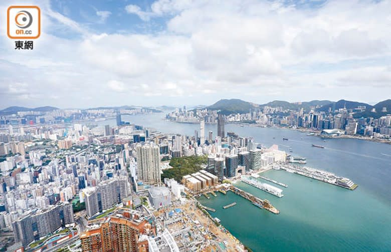 內地推出三項擴大兩地資本市場的合作措施，有助香港吸引更多海外企業來港上市。