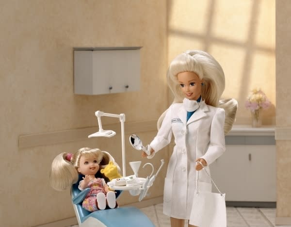 Dentist Barbie (1997)