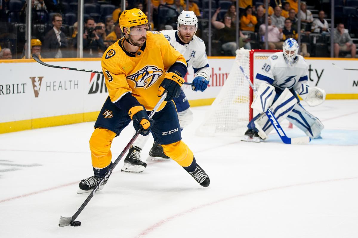 Novak scores twice to lead the Predators over the reeling Sharks, 5-1