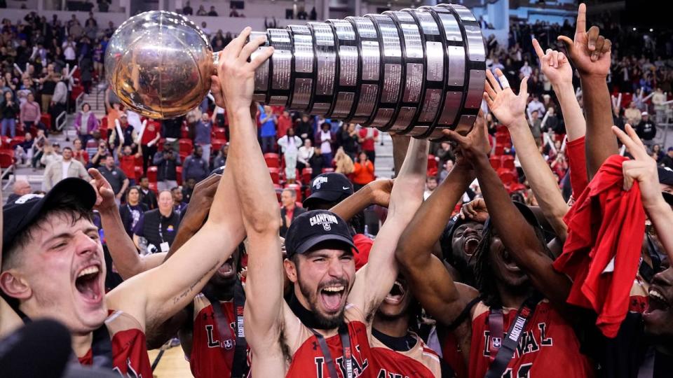 In front of a sellout and loud crowd at the Amphitheatre Desjardins-Université Laval on the school's campus, the Rouge et Or captured their first-ever U Sports men's basketball national championship against the Queen's Gaels.