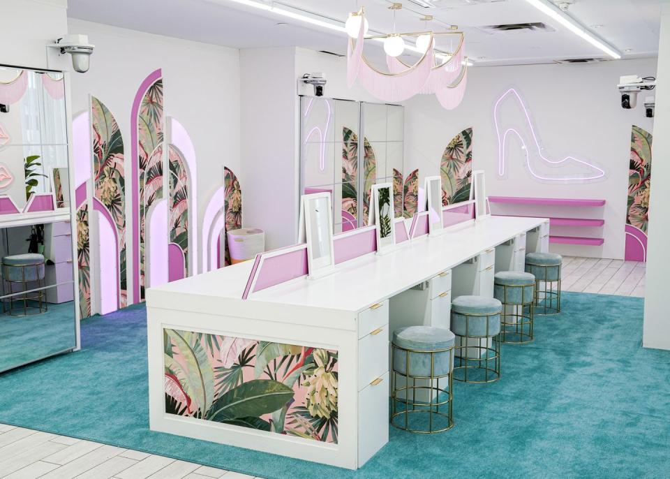 love island usa villa - the girls' dressing room