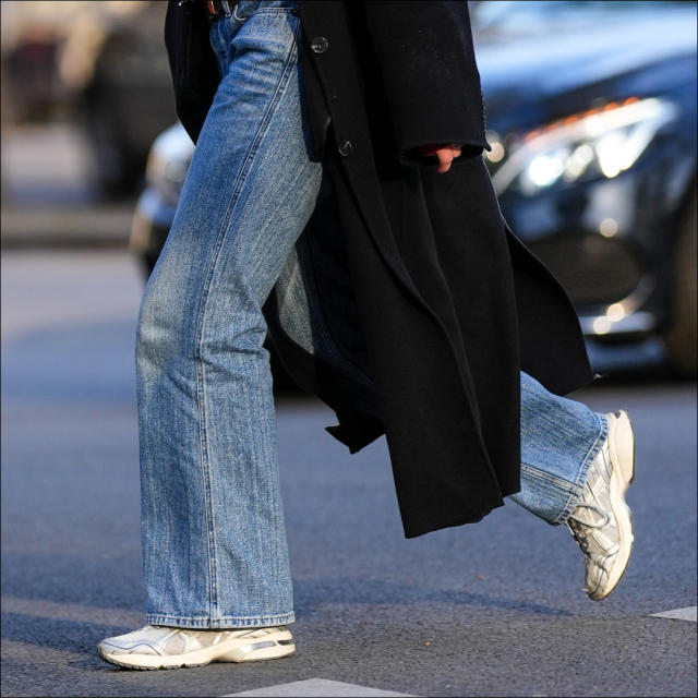 Classic Style: Black Jeans, Chunky Beige Open Cardigan OOTD