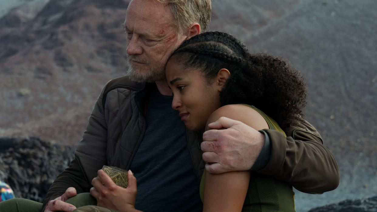  Jared Harris and Lou Llobell in Foundation season 2 episode 10 