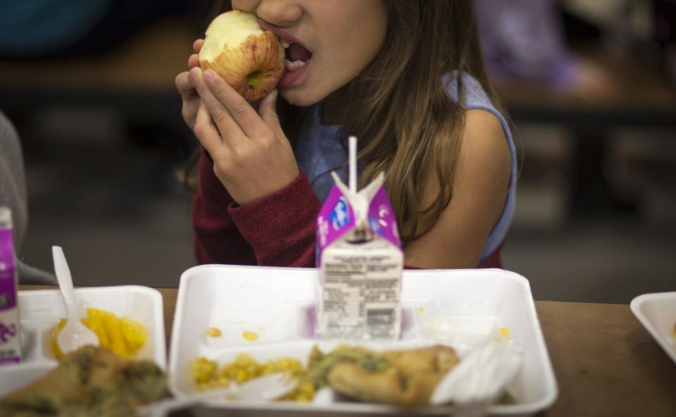 Students get lunch on Jan. 12, 2018, at Sonoran Foothills School in Phoenix.