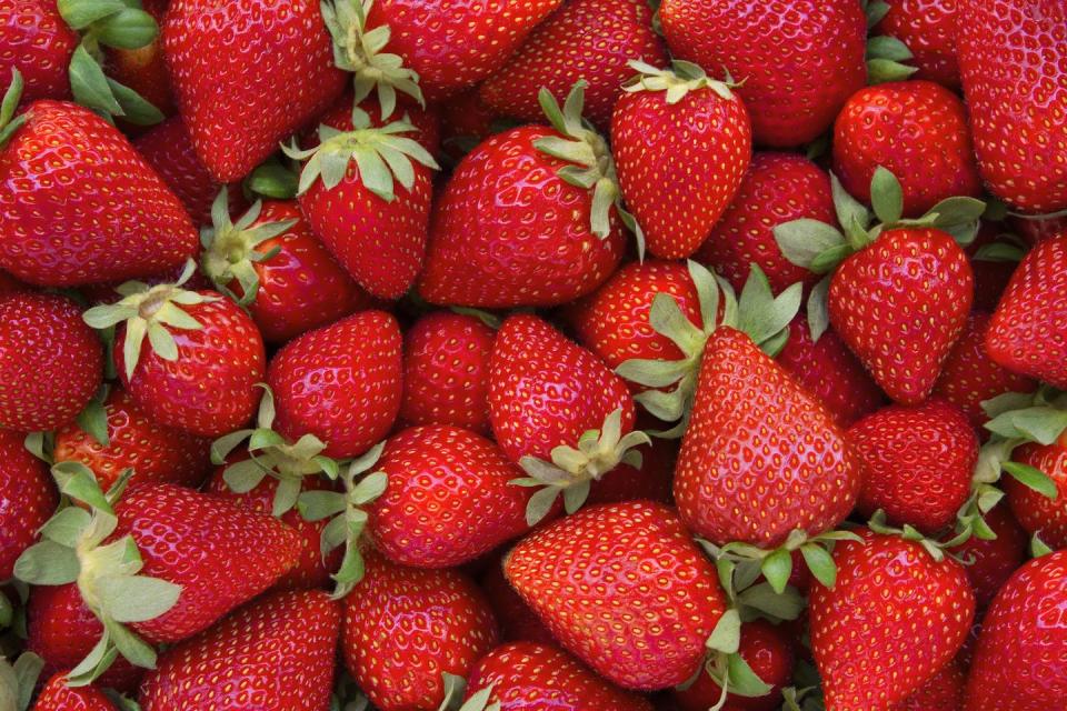 <p><strong>Quantity:</strong> 3/4 cup or about 6 medium strawberries </p><p><strong>Per serving:</strong> 36 calories, 0.7 g protein, 9.3 g carbs, 0 g fat</p><p><strong>READ MORE</strong>: <a href="https://www.womansday.com/food-recipes/food-drinks/g2207/strawberry-desserts/" rel="nofollow noopener" target="_blank" data-ylk="slk:31 Deliciously Sweet Strawberry Desserts for Summer;elm:context_link;itc:0;sec:content-canvas" class="link ">31 Deliciously Sweet Strawberry Desserts for Summer</a></p>