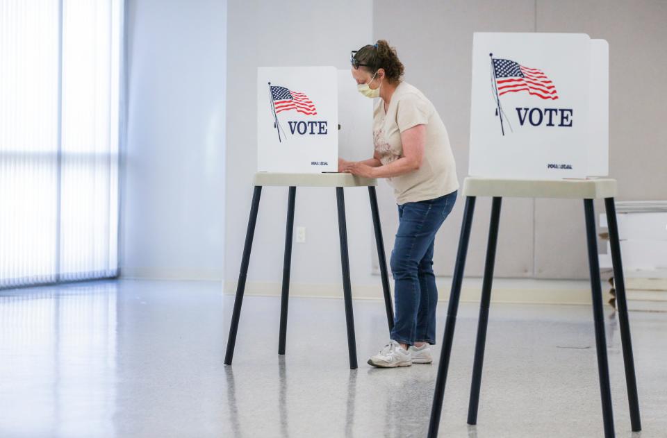 Voting on June 2, 2020, in Hiawatha, Iowa.