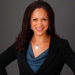 <strong>@MHarrisPerry</strong> MSNBC TV show host of @MHPShow & Columnist for The Nation 