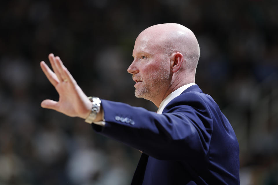 Maryland head coach Kevin Willard gives instructions during the first half of an NCAA college basketball game against Michigan State, Saturday, Feb. 3, 2024, in East Lansing, Mich. (AP Photo/Al Goldis)