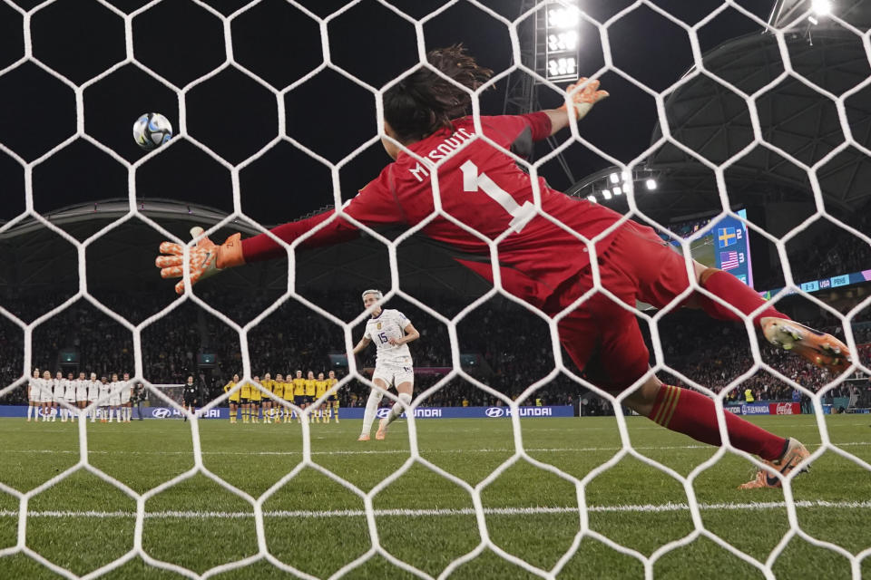 Sweden's goalkeeper Zecira Musovic watches as United States' Megan Rapinoe misses her penalty shot at goal during the Women's World Cup round of 16 soccer match between Sweden and the United States in Melbourne, Australia, Sunday, Aug. 6, 2023. (AP Photo/Scott Barbour)