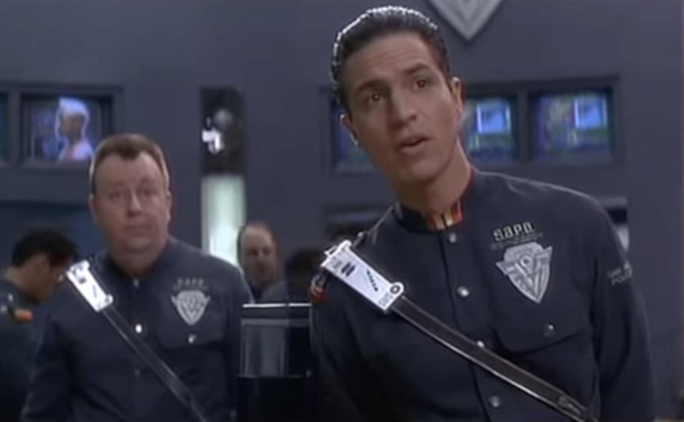 benjamin bratt in demolition man