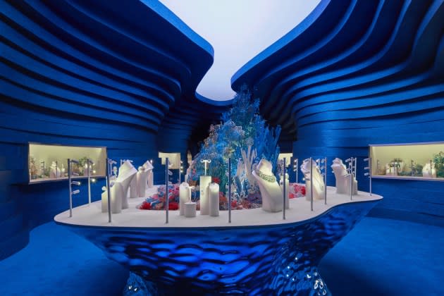 Louis Vuitton Welcomes New Chapter to Perfume Collection - Global Brands  Magazine