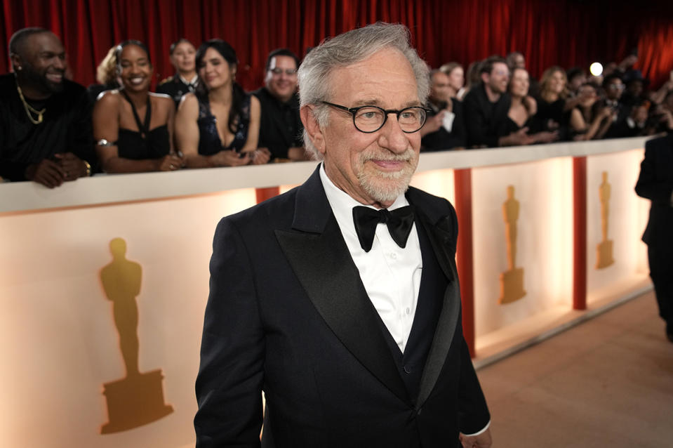 Steven Spielberg en su llegada a los Óscar el domingo 12 de marzo de 2023 en el Dolby Theatre de Los Ángeles (Foto: John Locher/Invision/AP Photo)

