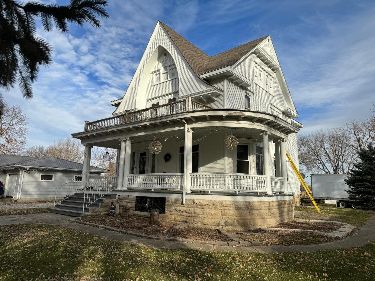 This house in Fonda, Iowa recently went viral on the Instagram account @cheapoldhouses. While the Realtor got a surge of interest, the eventual buyer found it another way.